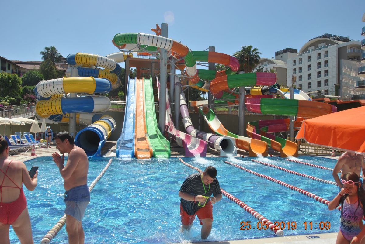 imagini hotel LONICERA RESORT